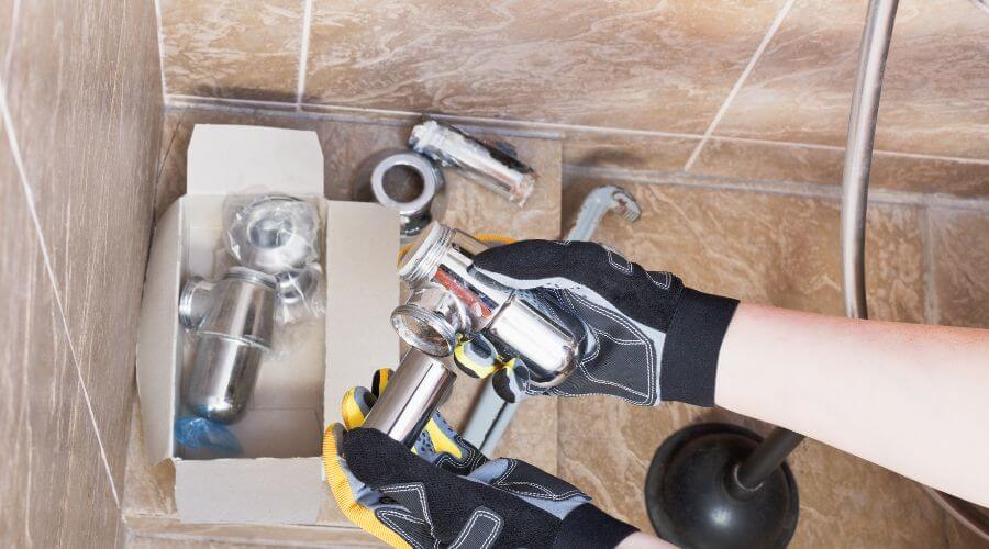 Expert Emergency Roof Repairs services in Hudson, IL